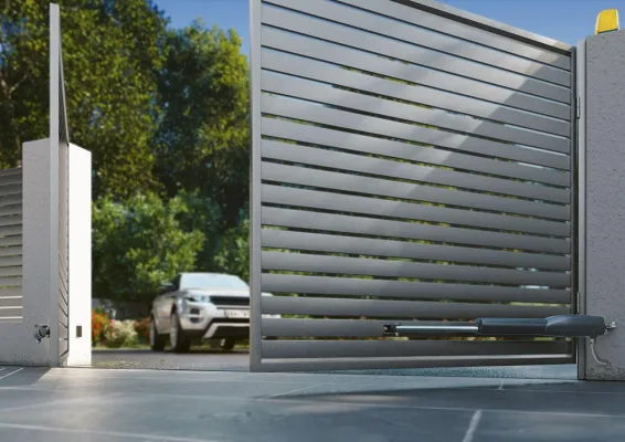 Bild: Neue Drehtorantriebe von CAME