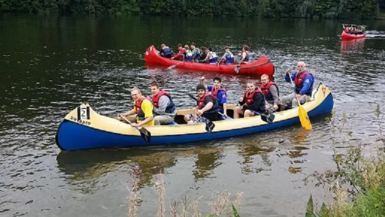 Bild: Chancen durch gemeinsame Erlebnisse im Boot