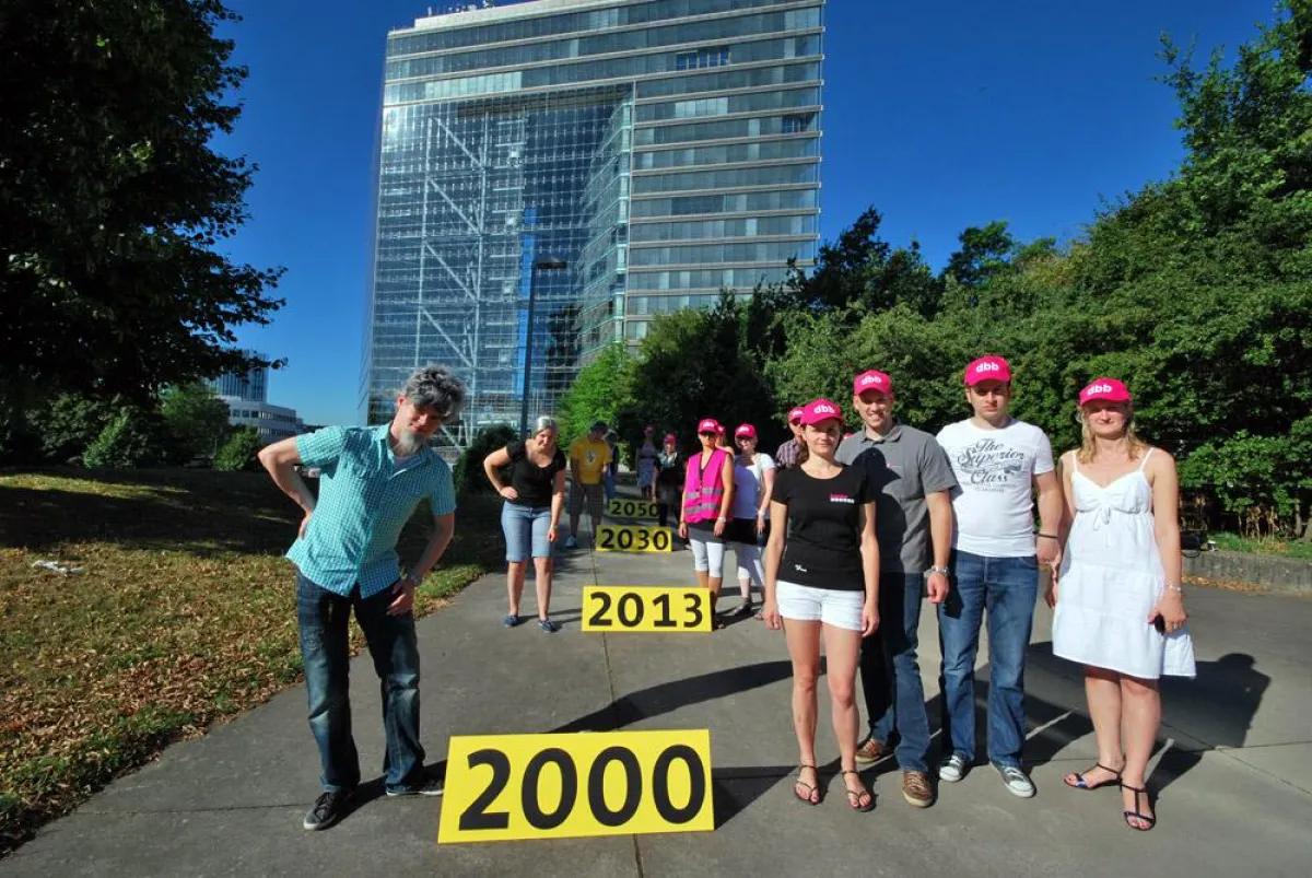 Seit 2010 führt die dbb jugend nrw jährlich vor NRWs Staatskanzlei ihre 