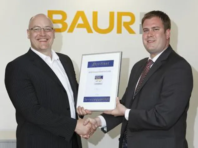 Bild: BAUR Online Shop mit sehr gutem Testurteil für Online-Servicequalität