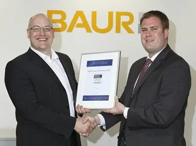 Bild: BAUR Online Shop mit sehr gutem Testurteil für Online-Servicequalität