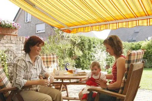 Markisen bieten UV-Schutz für Kinder - sorglos in die Freiluft-Saison Bild: Markisen bieten UV-Schutz für Kinder - sorglos in die Freiluft-Saison
