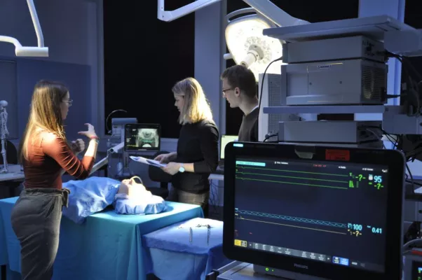 "OP der Zukunft" an der Hochschule Reutlingen eröffnet Bild: "OP der Zukunft" an der Hochschule Reutlingen eröffnet