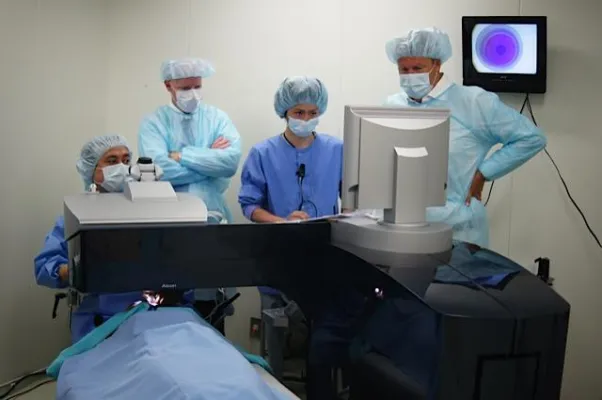 Bild: Matthias Maus als Trainer im größten Lasercenter der Welt