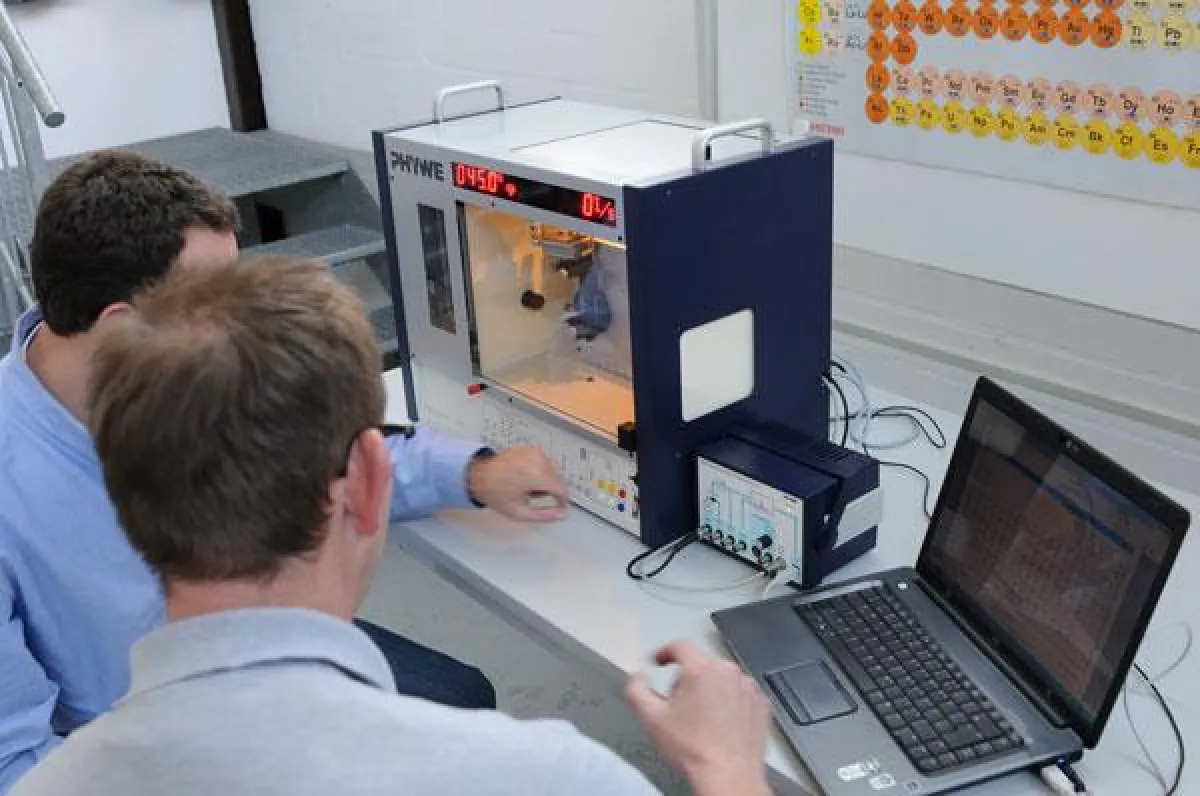 Neues Schulungs-RFA bei der Werkstoff Service GmbH in Essen