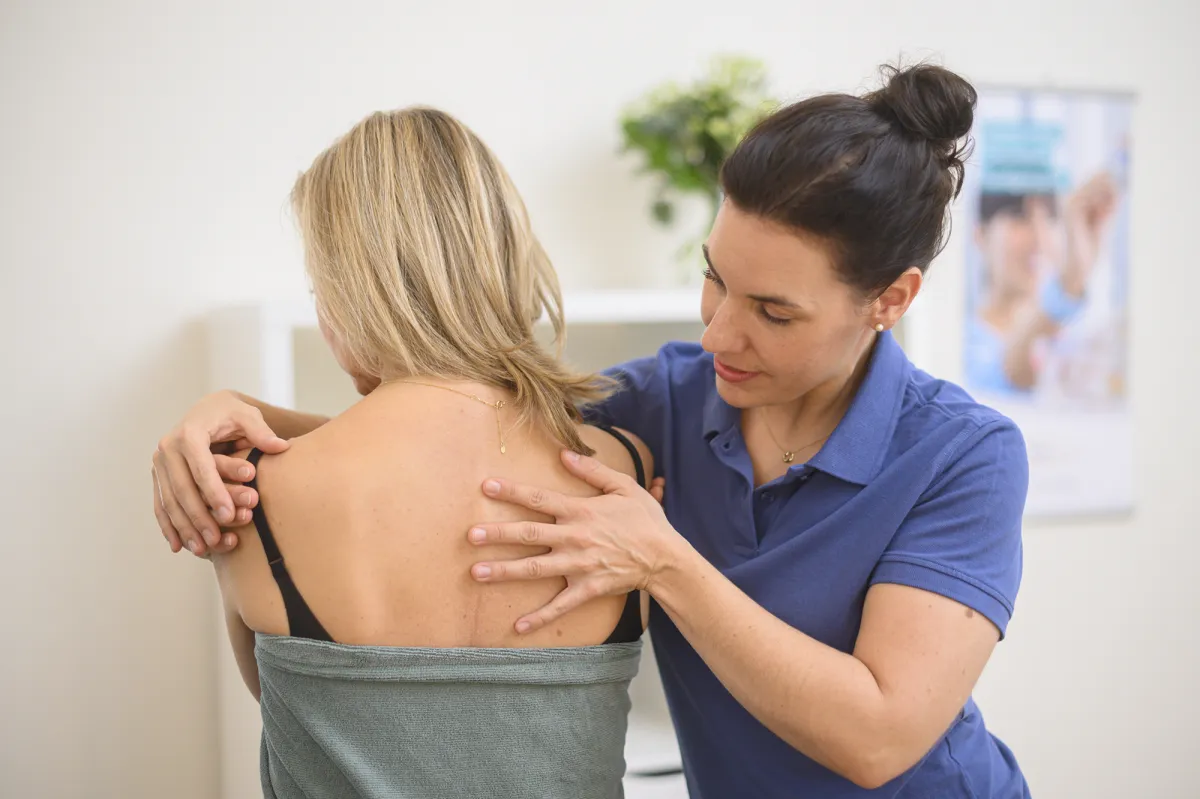 Im Fokus der Osteopathie steht der/die Patient*in – mit Erfolg.  (© Bundesverband Osteopathie e.V. - BVO)