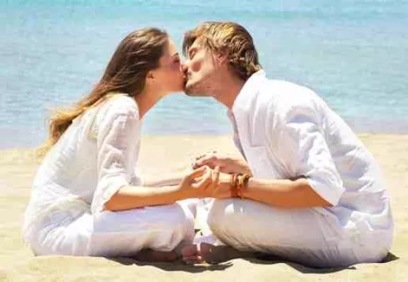 Bild: Hotels zum Knutschen - Hotels.com zeigt, in welchen Romantikhotels Verliebte glücklich aufwachen