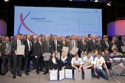 Bild: Höchst dotierter deutscher Arbeitsschutzpreis verliehen - BG RCI vergibt Förderpreis 2013