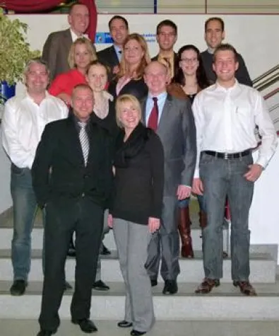 Bild: Erste Fachwirte für Versicherung und Finanzen (IHK) aus Itzehoe