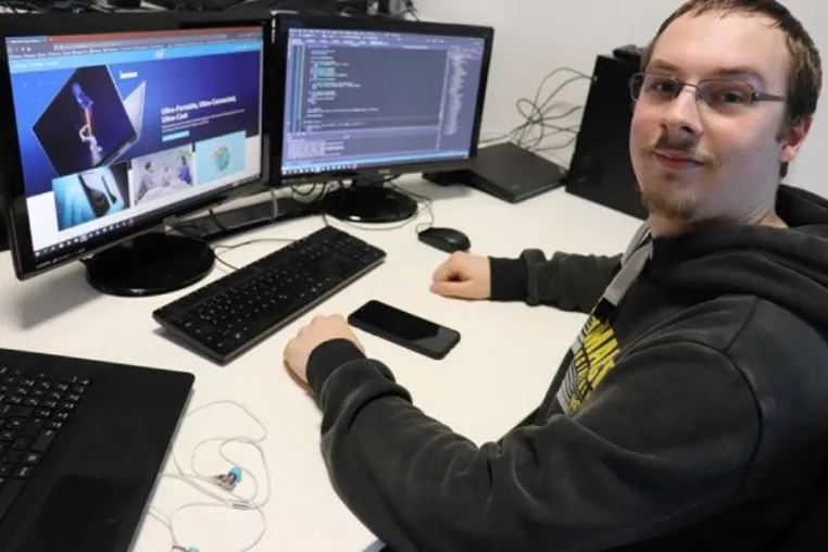 Bild: BBW-Azubi entdeckt Sicherheitslücke bei Intel