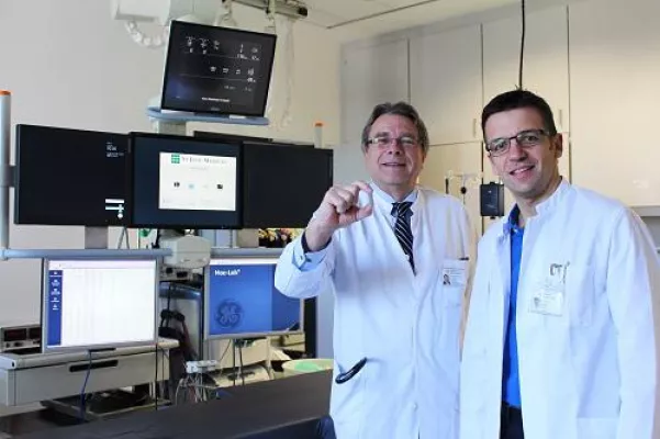 Zum ersten Mal: Klinikum Lüdenscheid implantiert kabellosen Herzschrittmacher Bild: Zum ersten Mal: Klinikum Lüdenscheid implantiert kabellosen Herzschrittmacher