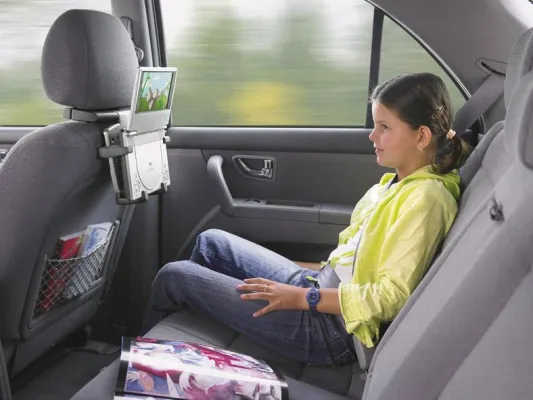 Bild: Schnepel/Vogel´s stellt vor: DVDock™ – der neue beste Freund eines portablen DVD-Players