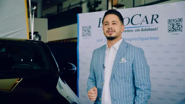 Bild: AutoScout24 präsentiert neuen Werbespot "Alles richtig gemacht" mit Autohaus EuroCar - Altuntas