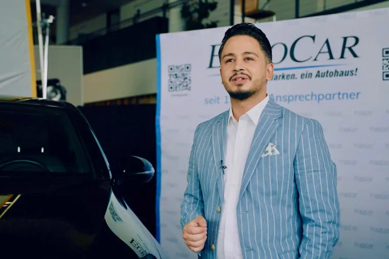 AutoScout24 präsentiert neuen Werbespot "Alles richtig gemacht" mit Autohaus EuroCar - Altuntas Bild: AutoScout24 präsentiert neuen Werbespot "Alles richtig gemacht" mit Autohaus EuroCar - Altuntas