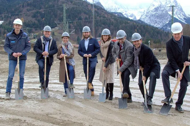 Bild: Das neue BPD-Bauvorhaben „HERZSTÜCK“ in Garmisch-Partenkirchen feiert ersten, symbolischen Spatenstich