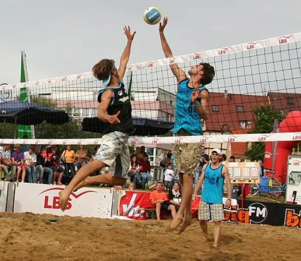 Bild: Das geht ab – Beachvolleyball-Party beim Finale in Reutlingen