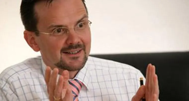 Bild: Neuer Beirat berät DFKOM-Management