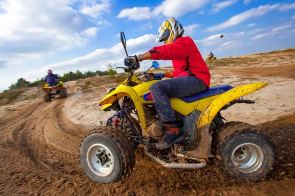 Lausitzer Seenland: „Abenteuerspielplatz für echte Kerle“ Bild: Lausitzer Seenland: „Abenteuerspielplatz für echte Kerle“