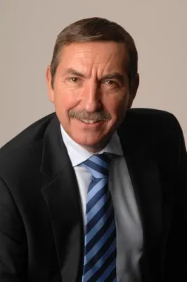 Bild: Warum soll ein Mann keinen Beziehungsroman schreiben?