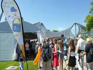 Bild: Die Hagemanngruppe in kirchlicher Mission - Event-Merchandising bei Münchner Großveranstaltung
