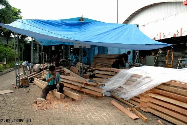 Bild: „Wir bauen Bildung“ – der Verein „Häuser für Menschen“ e.V. unterstützt den Aufbau einer Schule in Indonesien