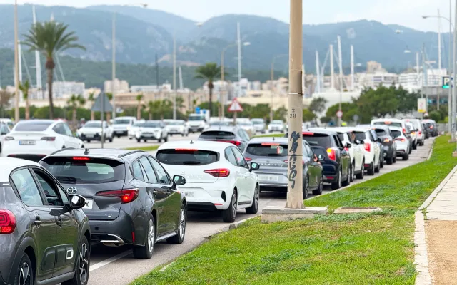 Bild: PalmaParking.Info erleichtert Urlaubern die Parkplatzsuche in Palma