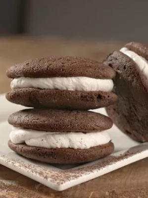 Bild: Muffins und Brownies aufgepasst - Die Whoopie Pies aus Neuengland sind da!