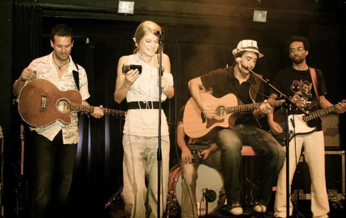 CAMA Singer Songwriter