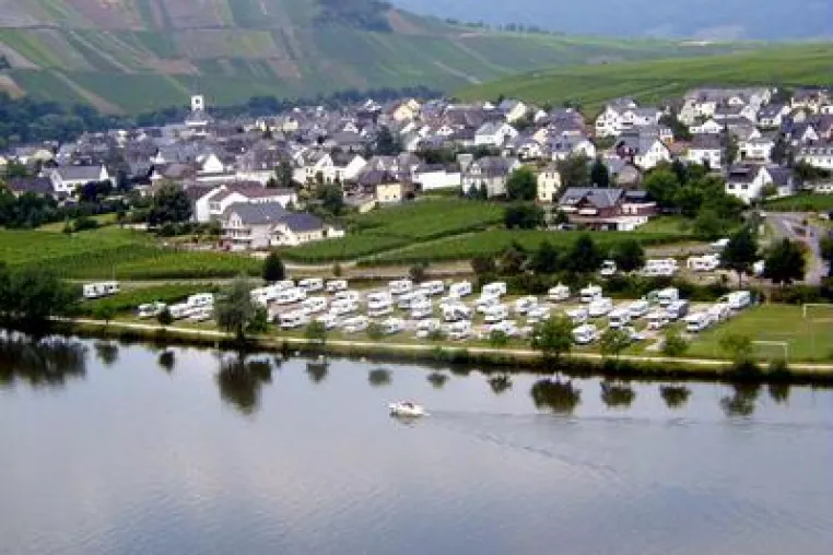 Minheim - Schönster Groß-Stellplatz Deutschlands Bild: Minheim - Schönster Groß-Stellplatz Deutschlands