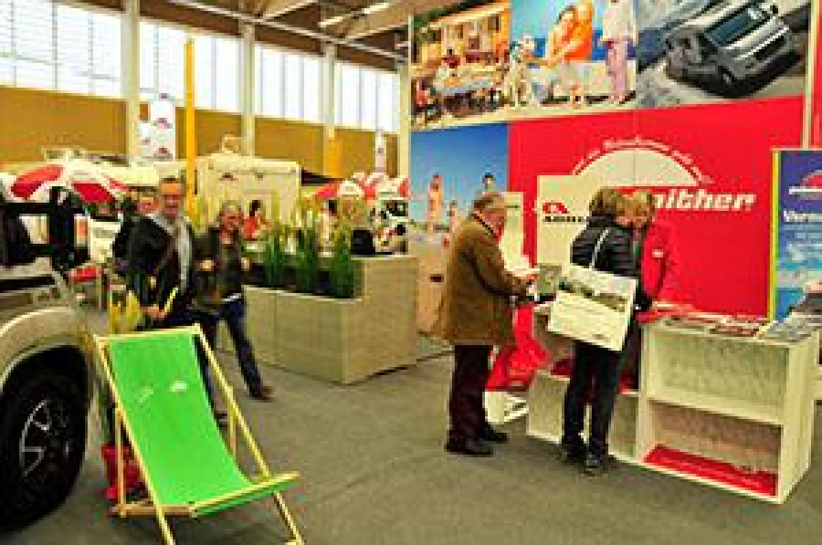 Besucherandrang am Gebetsroither-Messestand, Caravan Salon Austria in Wels. Foto: Gebetsroither