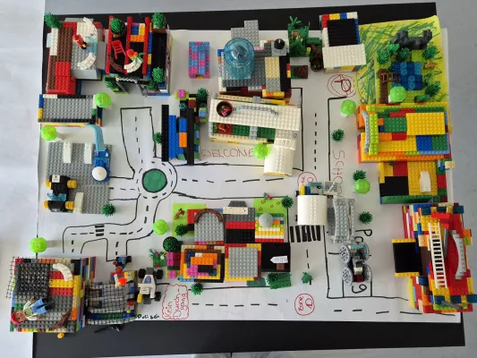 Bild: Hochschule Worms begeistert junge Mädchen mit LEGO Scrum beim Girls’ Day 2025