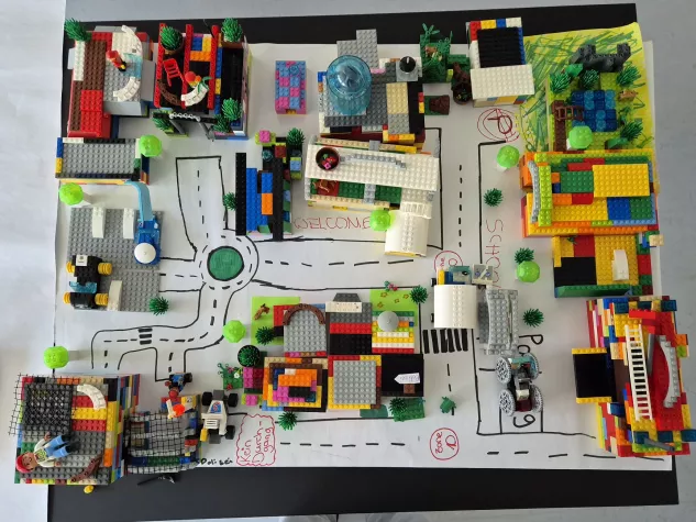 Hochschule Worms begeistert junge Mädchen mit LEGO Scrum beim Girls’ Day 2025 Bild: Hochschule Worms begeistert junge Mädchen mit LEGO Scrum beim Girls’ Day 2025