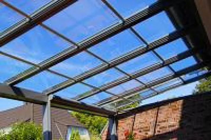 Bild: Überdachter Badespaß