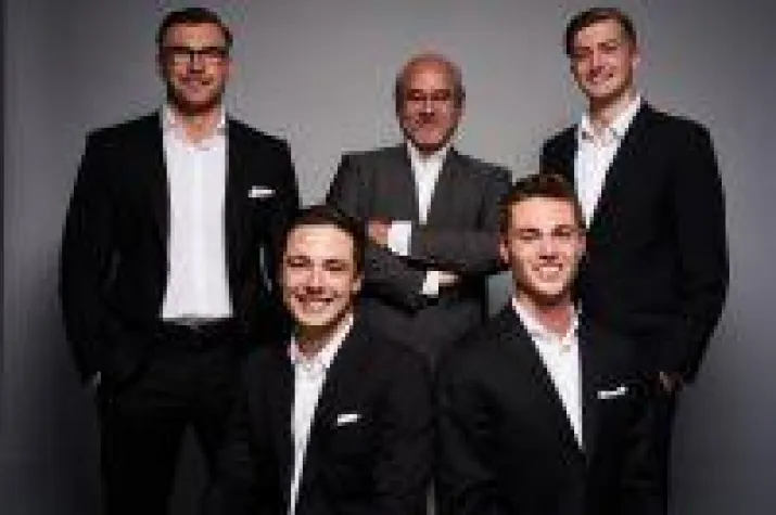 Bild: Künstliche Intelligenz macht aus Tegernseer Tal "Tegernsee Valley"