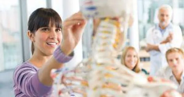 Bild: Lernen und Karriere machen. 10 Gründe für die body&health academy