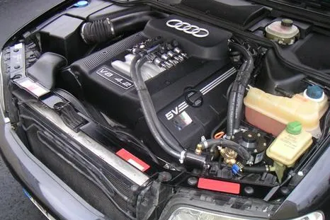Bild: Marktstudie belegt: Spritkosten schränken Freizeitverhalten ein – dabei können Autofahrer ihre Spritkosten leicht durch Umrüstung auf Gasbetrieb um bis zu 50% kürzen