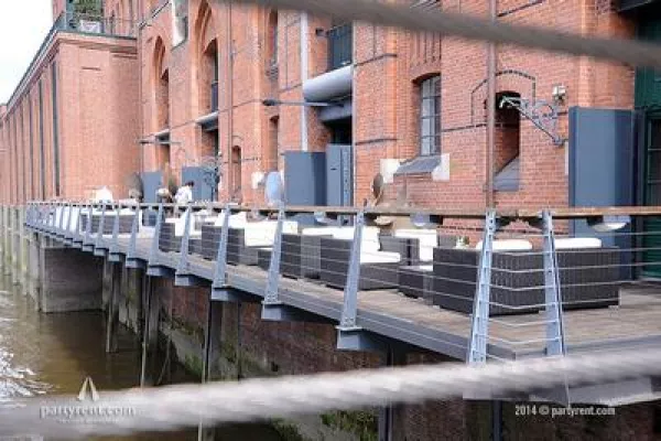 Bild: Maritime Location für 350 Fachanwälte