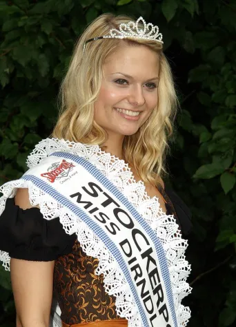 Bild: Miss Dirndl 2009 ist Juliane Albrecht aus Emskirchen