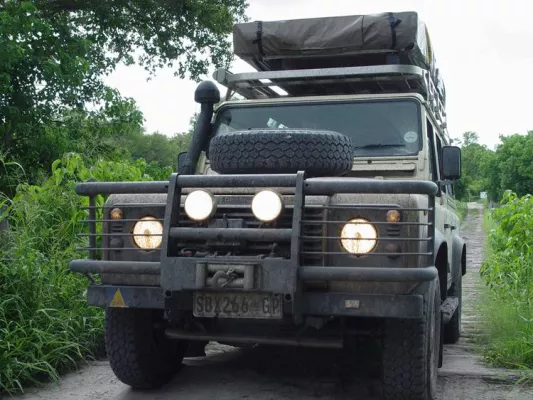 Frau ans Steuer - Safari für Frauen „for women only“ Bild: Frau ans Steuer - Safari für Frauen „for women only“