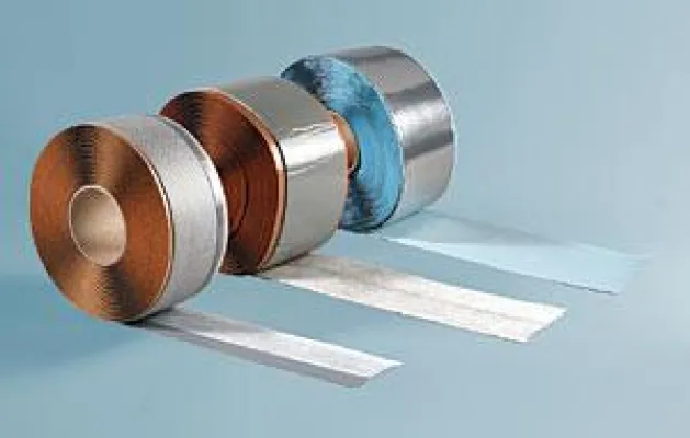 Bild: Folienbänder zur RAL-konformen Fenstermontage bei dichtband24.de