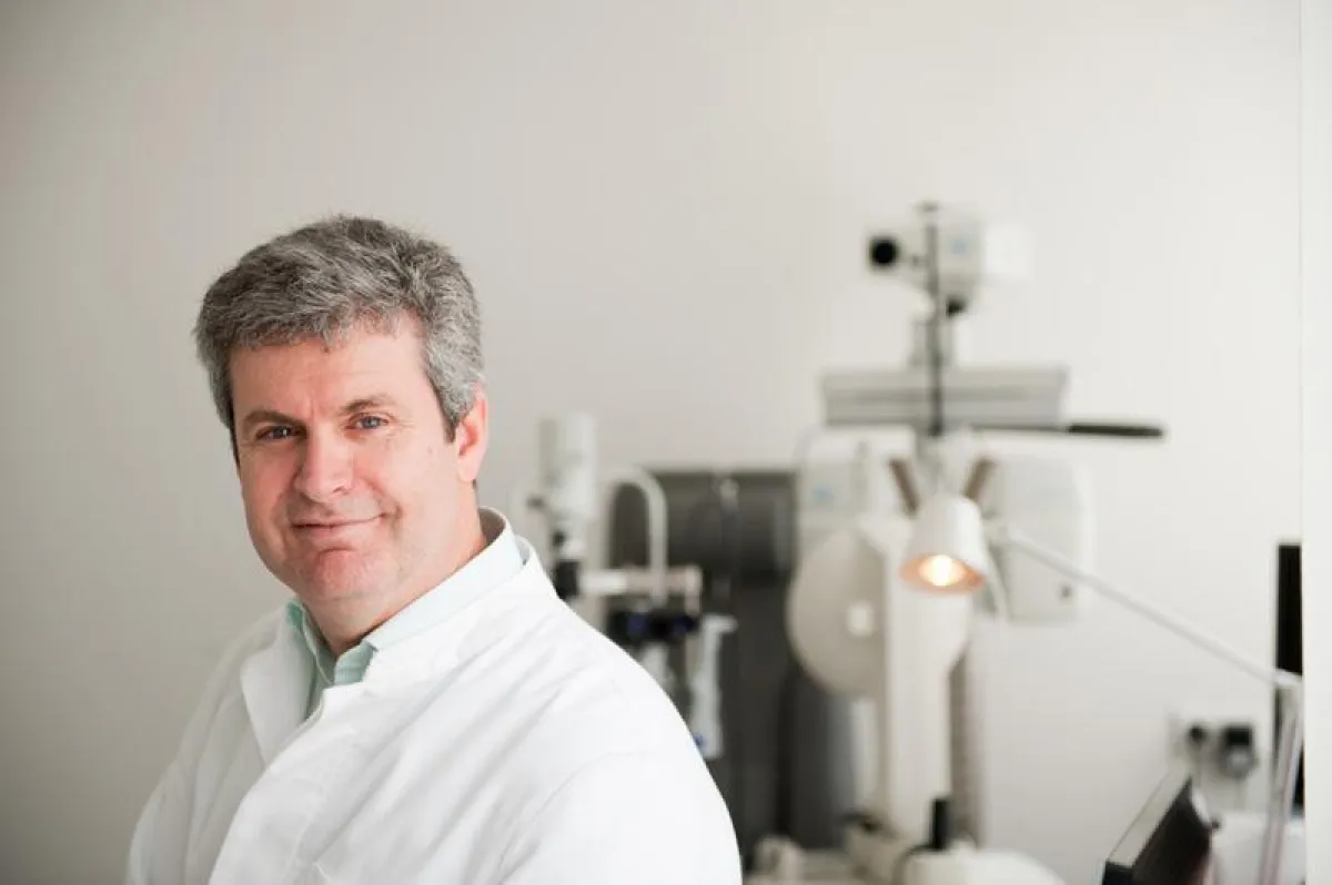 Dr. med. Oded Horowitz ist Augenarzt mit zwei Praxen in Düsseldorf.