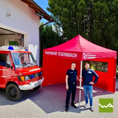 Bild: Faltzelte für Feuerwehren