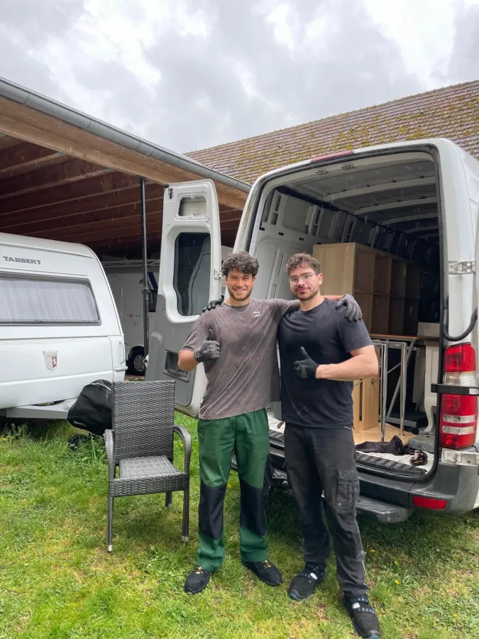 Michael und Daniel von Flink Umzügen (© Flink Umzüge)