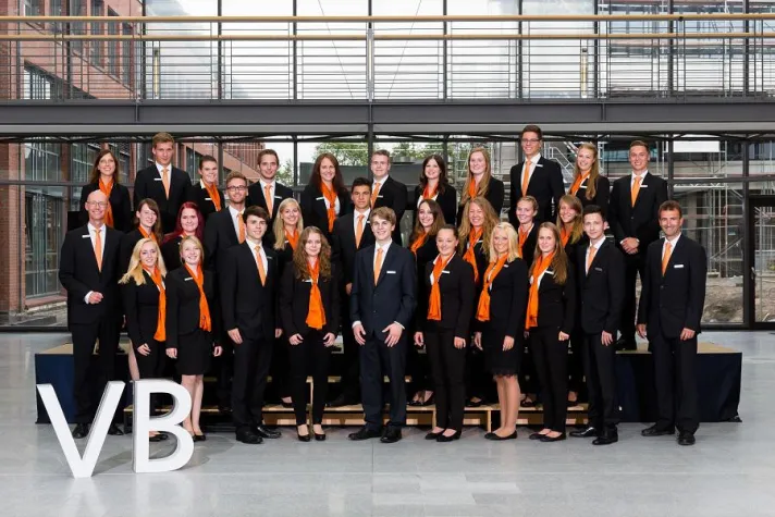 Bild: Ausbildungsbeginn bei der Volksbank Mittelhessen