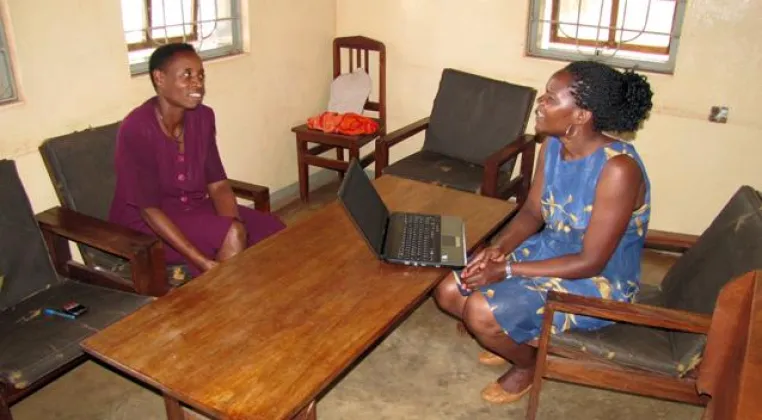 Bild: Interview mit Gracia Wamala, Lehrerin an einer primary school in Tansania Bukoba zu “Life skill through games”