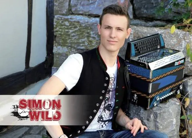 Bild: Simon Wild singt von „Immer wieder im Sommer“