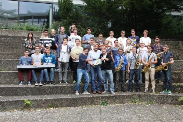 Mönig Immobilienmanagement GmbH unterstützt AEG-Bigband Böblingen Bild: Mönig Immobilienmanagement GmbH unterstützt AEG-Bigband Böblingen