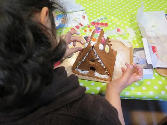 2.000 Euro und Lebkuchenhäuser für die Jenfelder Kaffeekanne Bild: 2.000 Euro und Lebkuchenhäuser für die Jenfelder Kaffeekanne