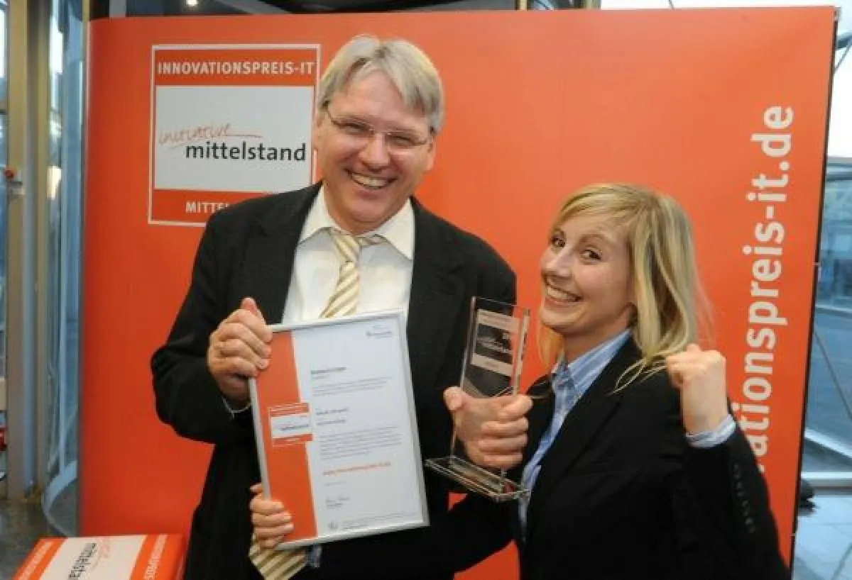 So sehen Sieger aus! Das mikado soft-Team freut sich über den Preis