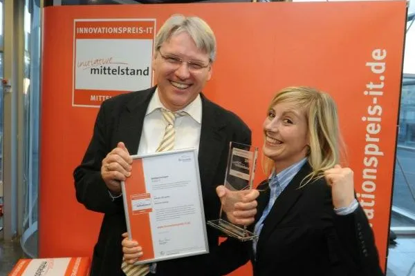 mikado soft GmbH aus Berlin gewinnt mit macmon energy den Innovationspreis-IT 2010 Bild: mikado soft GmbH aus Berlin gewinnt mit macmon energy den Innovationspreis-IT 2010